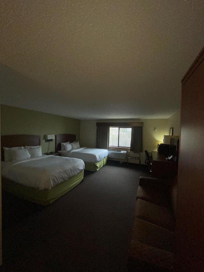 Cobblestone Hotel & Suites - Wisconsin Rapids Exterior foto