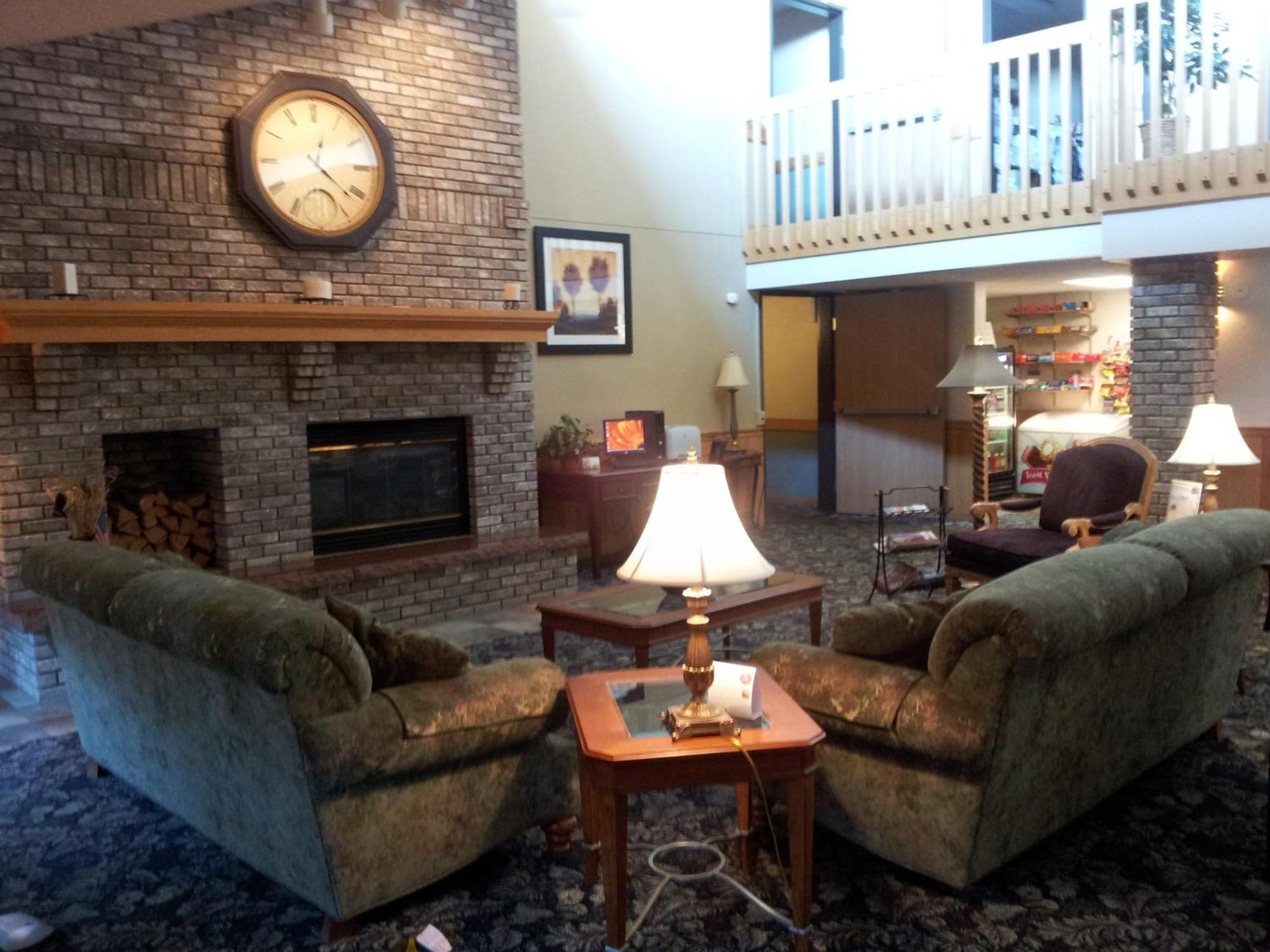 Cobblestone Hotel & Suites - Wisconsin Rapids Exterior foto