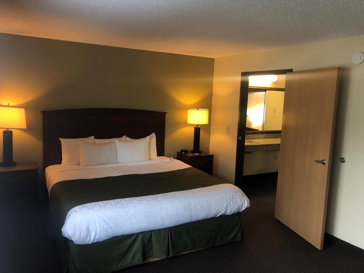 Cobblestone Hotel & Suites - Wisconsin Rapids Exterior foto